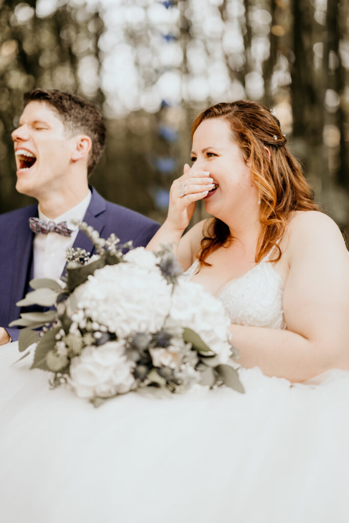 émotions discours officiante, officiante de cérémonie laïque dans le Loiret, rire, émotions, hortensia, neuf papillon, joie