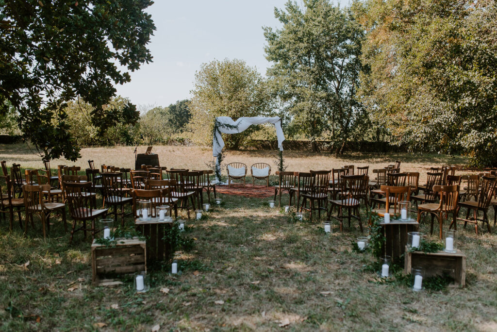Décoration, allée, cérémonie laïque, chaise, pré, renouvellement des voeux