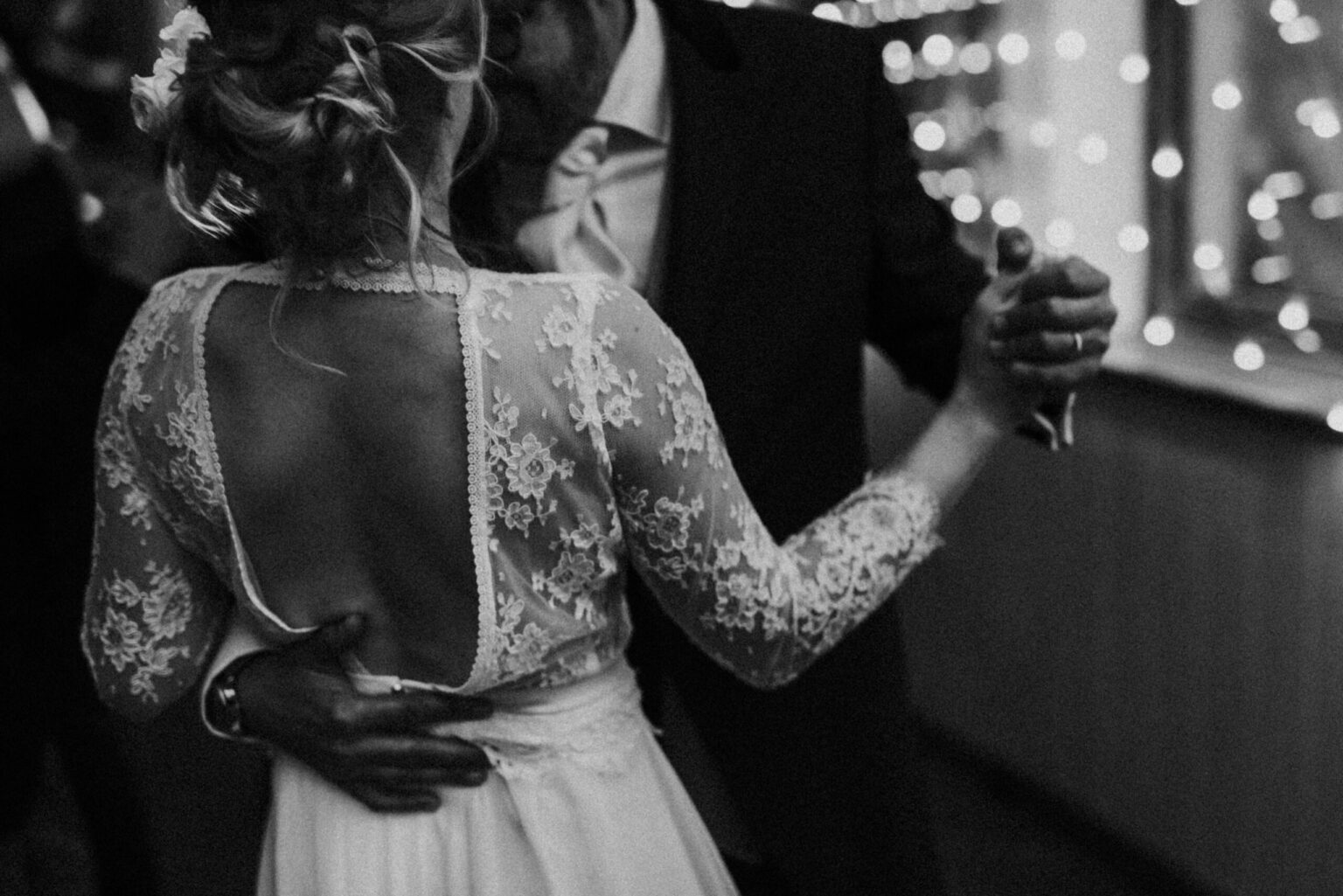 noir et blanc, couple, première danse, marié, amoureux