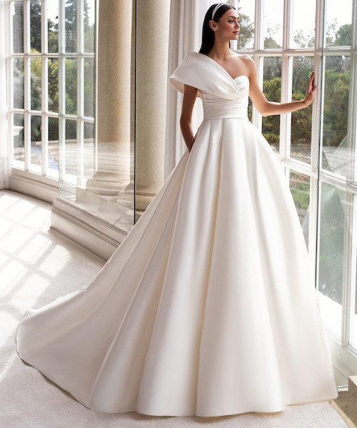 wedding planner lyon, wedding planner, robe de mariée, mariage, robe asymétrique, dday wedding planner, organisation d day, mariage lyon