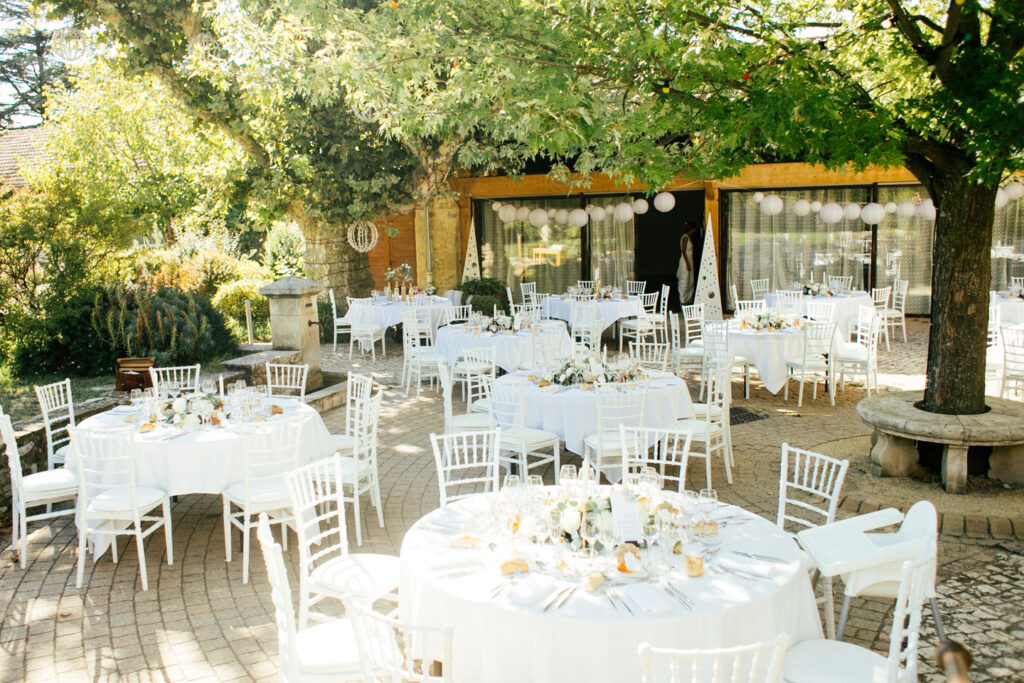 mariage à l'ombre, mariage en extérieur dans le Loiret, dehors, plein air