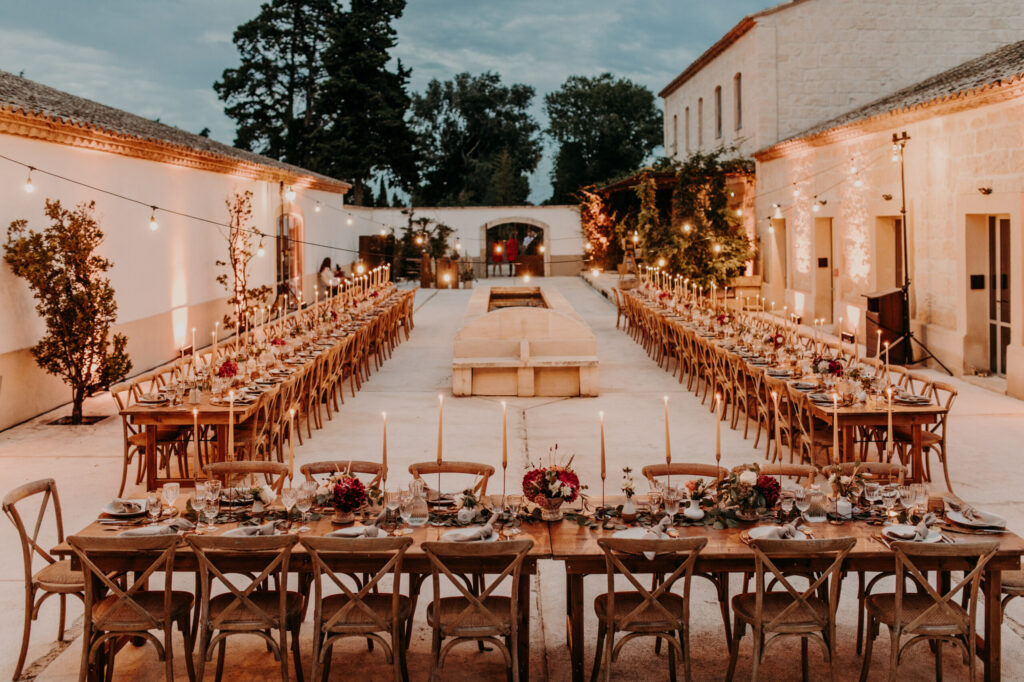 patio, table ba,quet, domaine de mariage, table bois