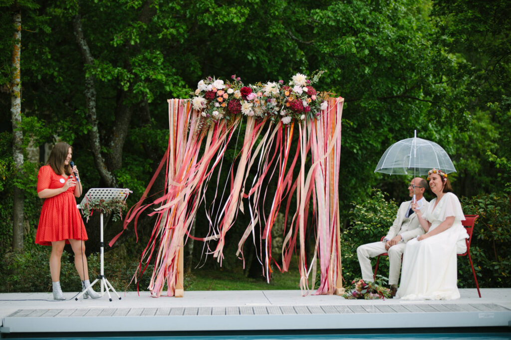 arche de mariage, wedding planner provence, officiante de cérémonie laïque provence, organsiatrice de mariage aix en provence, organisatrice de mariage marseille, organisatrice de mariage avignon, organisatrice de mariage orange, wedding planner aix en provence, wedding planner avignon, wedding planner marseille, wedding planner orange, officiante de cérémonie laique aix en provence, officiante de ceremonie laique marseille, officiante de ceremonie laique avignon, officiante de ceremonie laique orange, wedding planner lubéron, organisatrice de mariage luberon, ceremonie laique luberon, décoraion mariage, fleurs, tissus, rubans, lumières