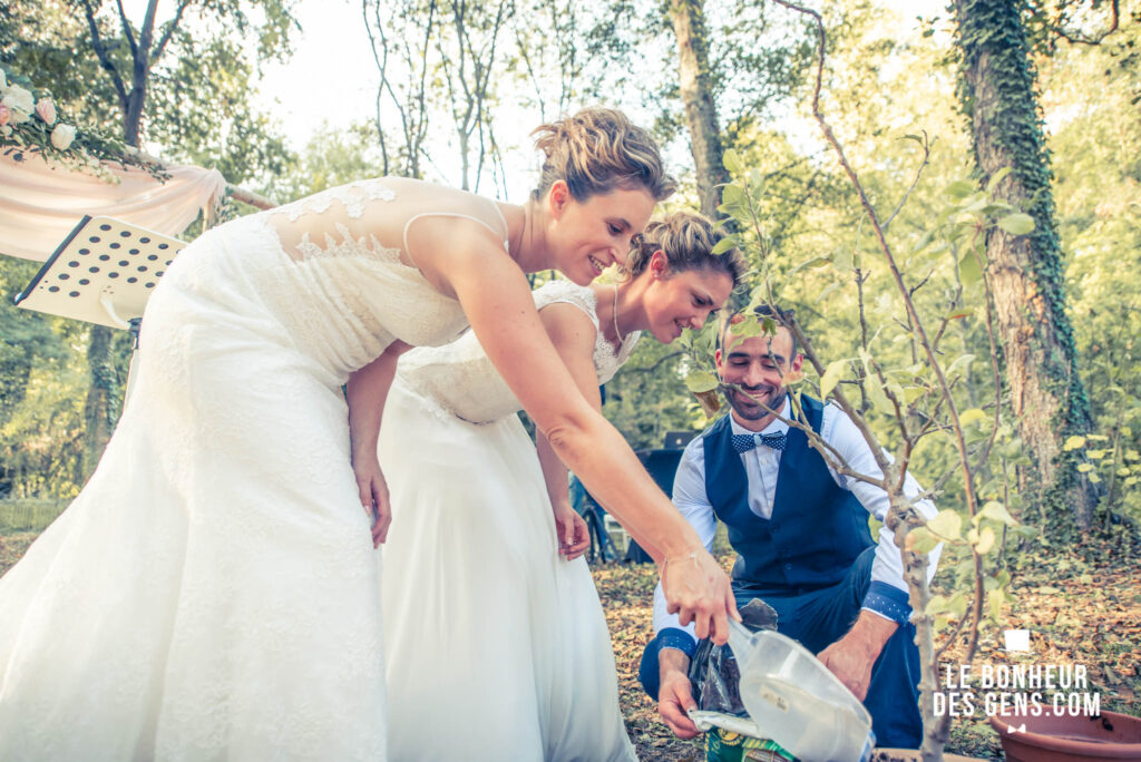 rituel de l'arbre wedding planner aix en provence organisatrice de mariage avignon wedding planner marseille officiante de ceremonie aix en provence ceremonie laique marseille ceremonie laique avignon, organisatrice de mariage hérault, wedding planner montpellier, idées cadeaux de mariage