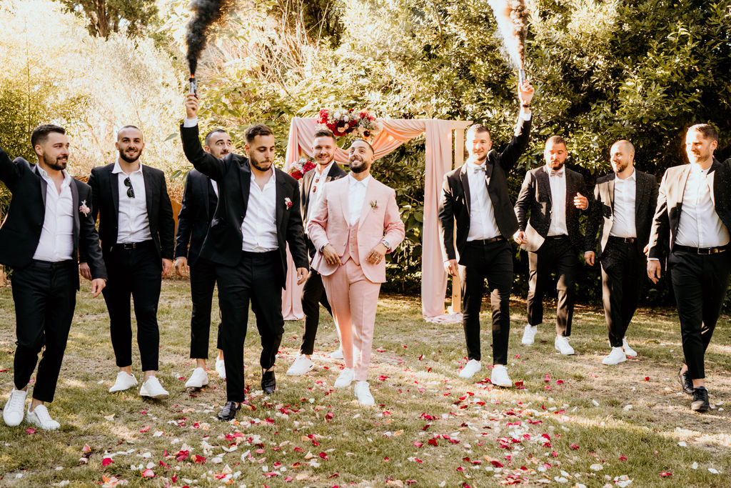 monochrome pour votre mariage, robe demoiselles d'honneur, robe témoins, dress code noir, dress code témoins, wedding planner drome provencale, wedding planner vaucluse, wedding planner lamothe du rhone, wedding planner saint paul trois chateaux, monochrome pour votre mariage