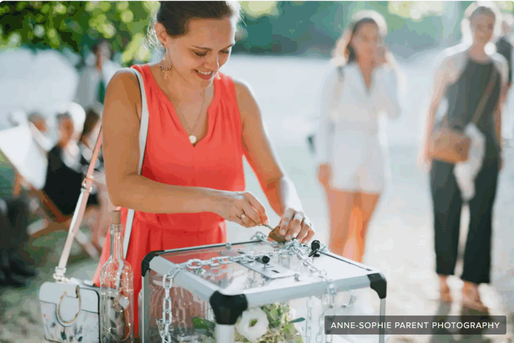 Bouquet mariage enfermé avec un cadenas