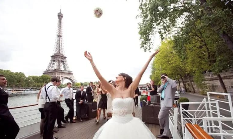 mariage sur la seine, mariage à paris