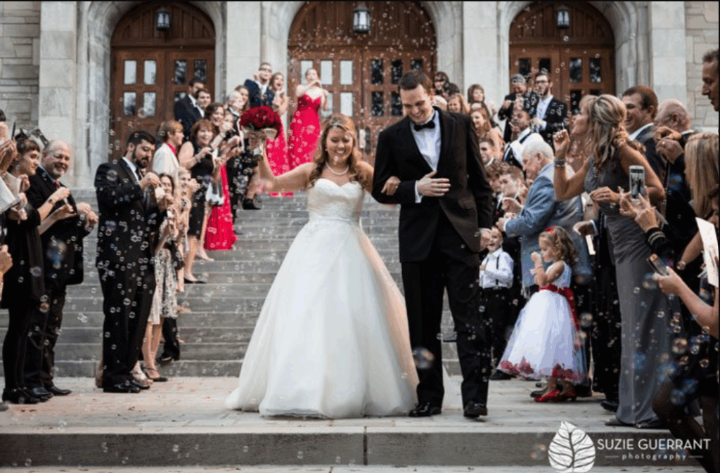 Sortie de cérémonie pour votre mariage en Normandie : Les bulles