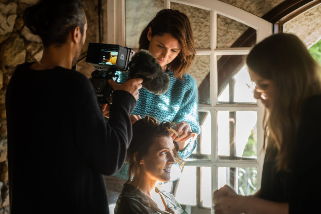 préparatifs de la mariée, coiffure de mariée, maquillage de mariée, vidéo