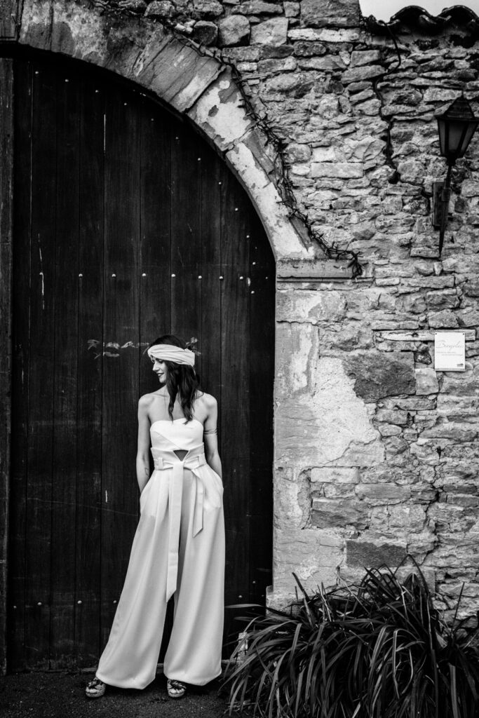 bride, bride dress, wedding dress, pants, combinaison mariage, unordinary