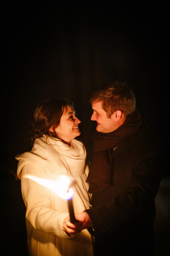 flambeau, couple, mariage, méribel, montagne, flamme, mariage à la montagne, mariage d'hiver, winter wedding