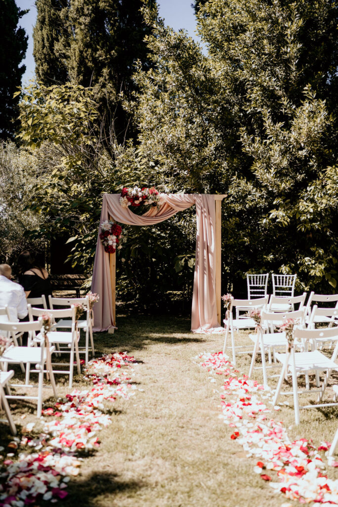 arche de mariage, décoration de mariage fleurie, wedding planner provence, mariage provence, wedding planner bouche du rhone, wedding planner aix en provence, arche de mariage, cérémonie de mariage, décoration de mariage, cérémonie laïque