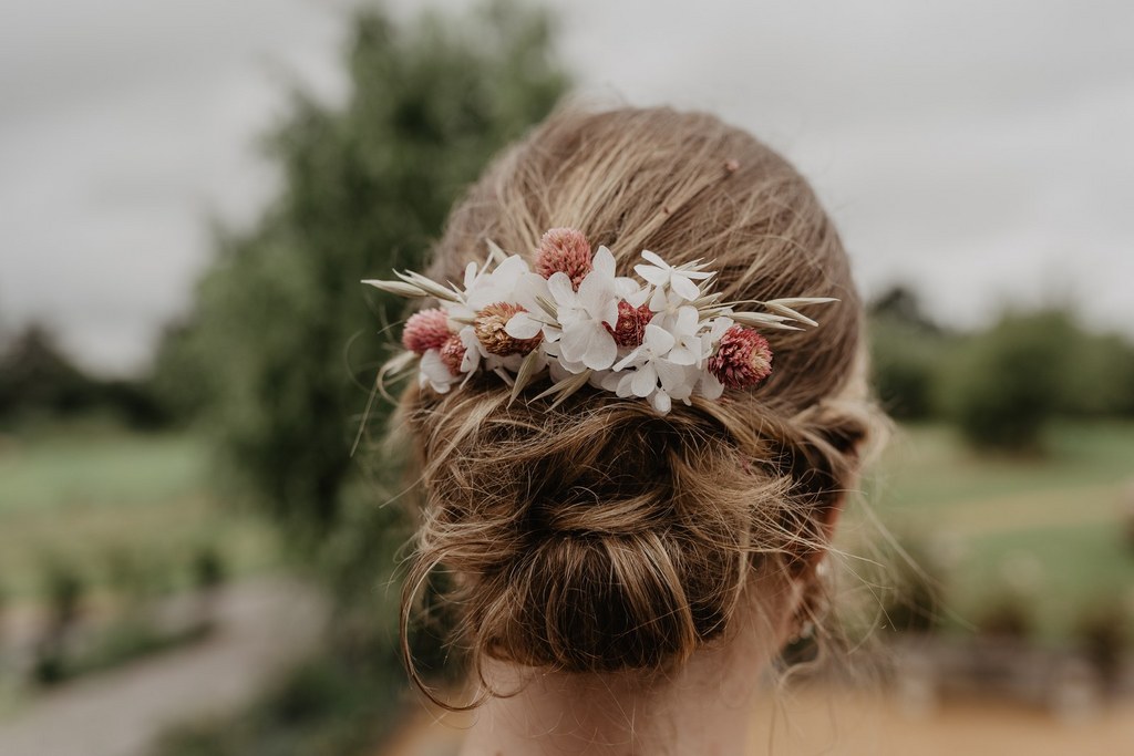 Accessoire de cheveux, peigne en fleurs