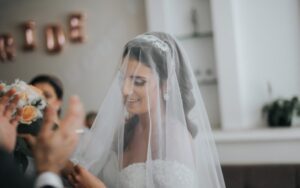 Les voiles courts pour les mariées