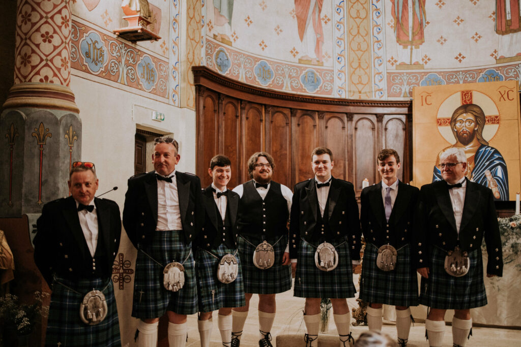 porter un kilt a son mariage, mariage irlandais, mariage écossais, mariage irlandais en france, wedding planner provence, wedding planner luberon, wedding planner aix en provence, wedding planner chateau des barrenques, wedding planner lamothe du rhone 