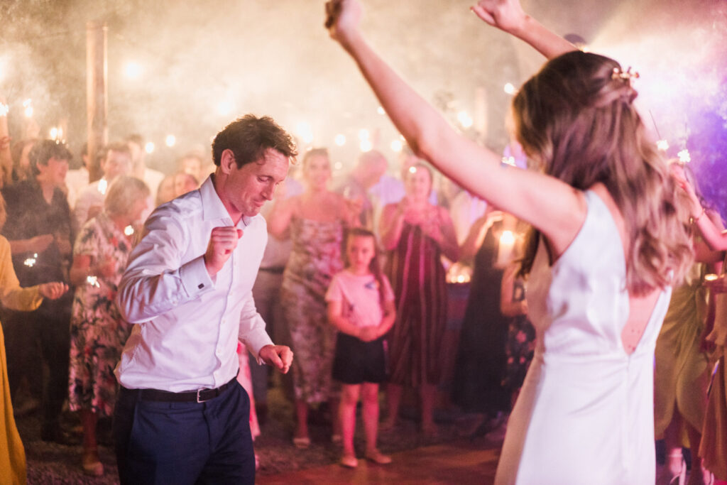 irish wedding in provence, dance floor wedding, first dance wedding, first dance, wedding planer provence, wedding planner, wedding planner lavander