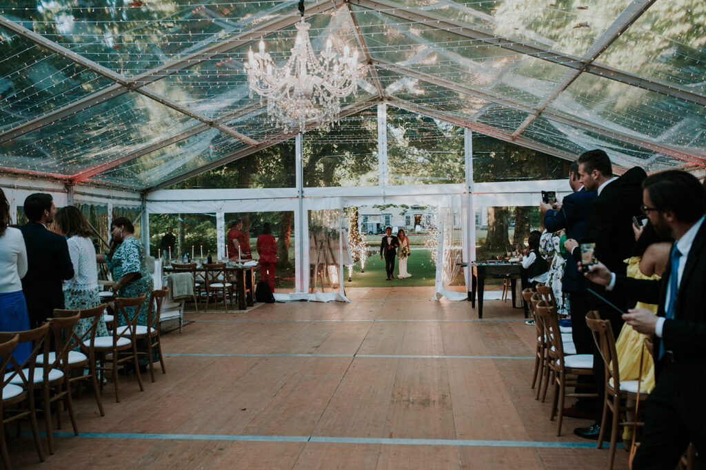 tente de cristal pour réception de mariage dehors
