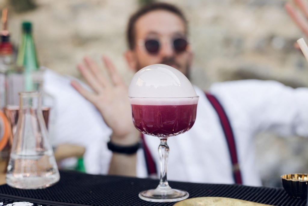 organisation de mariage avignon, wedding planner aix en provence, wedding planner domaine de la galinière, officiante de cérémonie, officiante de cérémonie provence, officiante de cérémonie luberon, officiante de cérémonie chateau des barrenques, officiante de cérémonie bollene, wedding planner chateau des barrenques, bar cocktail de mariage