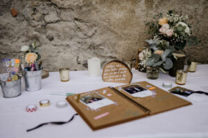 livre, livre d'or, polaroïd, photos, mots, souvenir, anecdote, invités