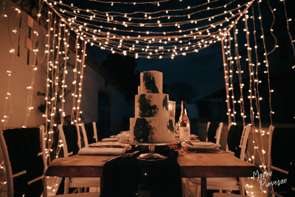 wedding cake, gateau, gâteau, guirlande, dessert, minimalisme, Une ambiance féerique