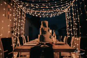 wedding cake, gateau, gâteau, guirlande, dessert, minimalisme, Une ambiance féerique