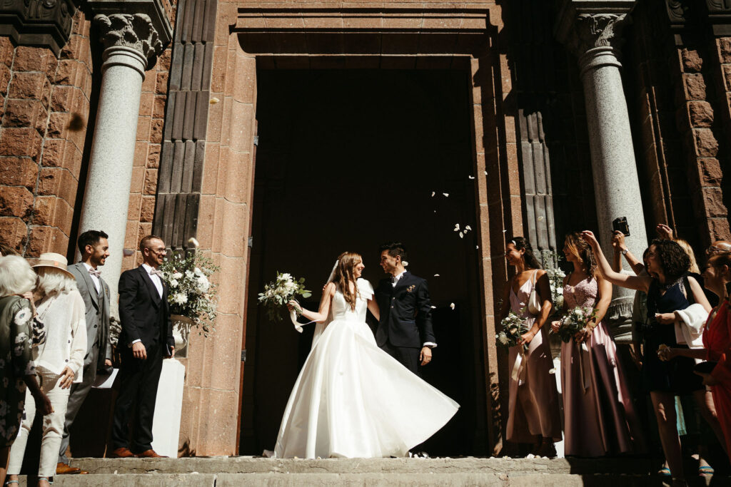 mariage campagne, D Day Wedding Planner, D Day Wedding Planner Lyon, Wedding planner, wedding planner Lyon, sortie mariés, cérémonie, robe marié, Loire, se marier a Monaco