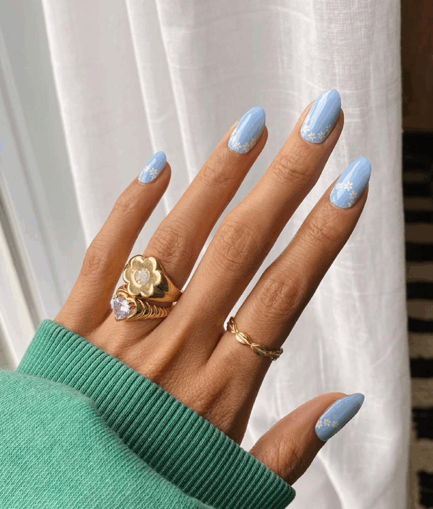 Manucure something blue mariage, Manucure bleue Bordeaux, manucure de mariage, mariage bordeaux, mariage gironde, wedding planner bordeaux, wedding planner gironde, organisation de mariage bordeaux, organisation de mariage gironde