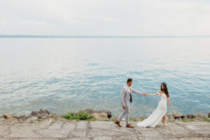 mariés, mariage, mariage en Alpes, mariage Annecy, bonheur, wedding planner, photo couple, photo mariés, lieux de réception Annecy, Impérial Palace, lac Annecy, bord de lac