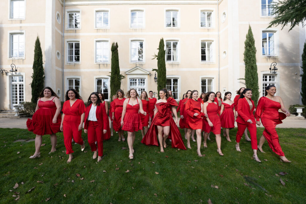 red dress, robe rouge, wedding planner,