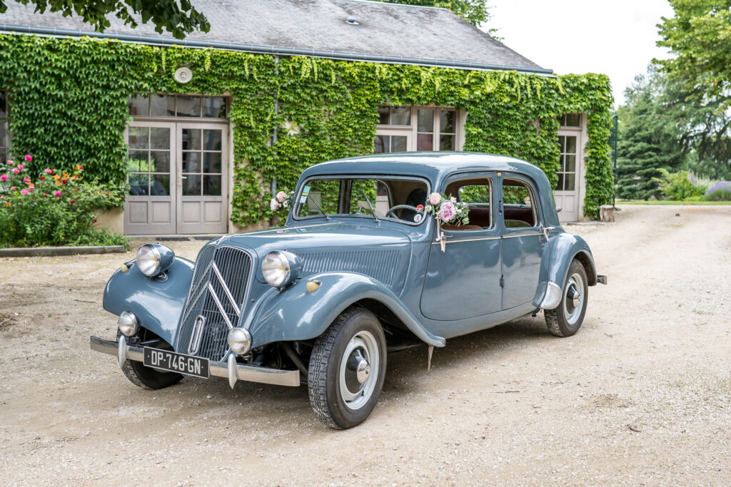 transport de mariage, photo de couple, cérémonie, mariage sortie, voiture de mariage, voiture