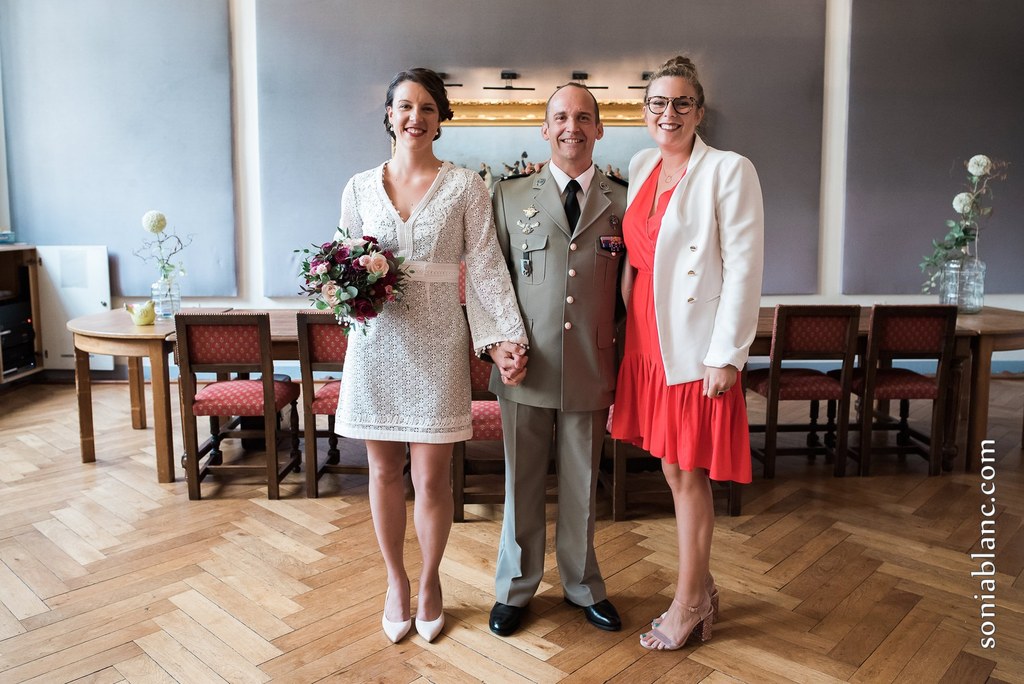 uniforme, uniforme pour le marié, militaire, bouquet, mariage, tenue de cérémonie, cérémonie, 
