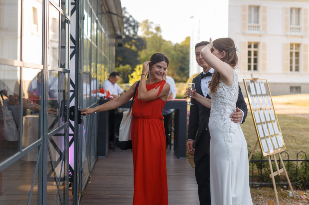 reddress, d day wedding Planner Orléans, organisation mariage Loiret, entrée des mariés en salle, plan de table, château , orangerie , talkie walkie, mariés