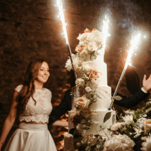 wedding cake, gâteau, gâteau mariage, dessert, bohème, gâteau bohème, champêtre, rustique, mariage, mariés, couple, gâteau de mariage, tendance, tendance gâteau de mariage, fleurs, fleurs séchées, bougies, cake, union, noce, jour j, d day, d day wedding planner, d day wedding planner lyon, organisatrice, organisatrice de mariage