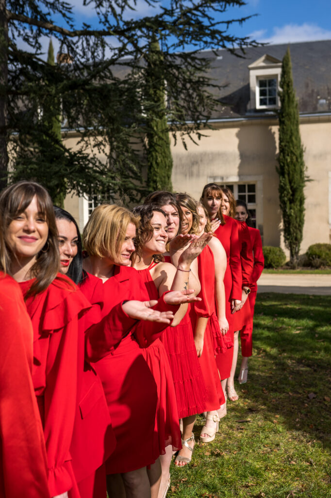 red dress, communauté, mariage, wedding planner, organisation de mariage, wedding, couple, amour, robe rouge, robe longue