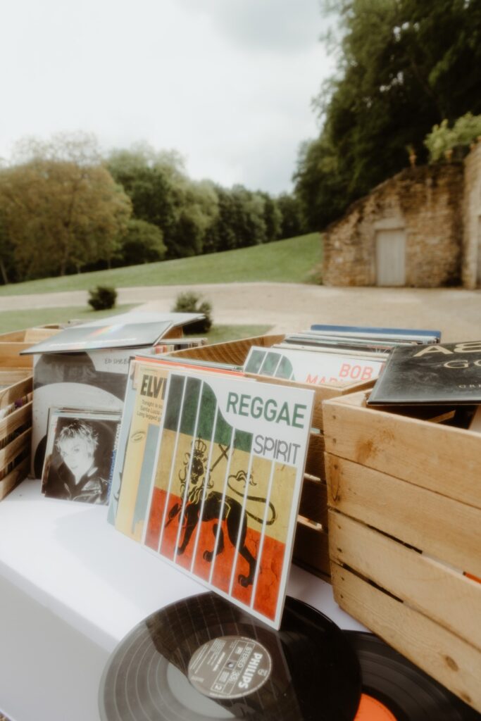 bar à vinyles. Les différents bars à thèmes pendant votre mariageDJ bourgogne