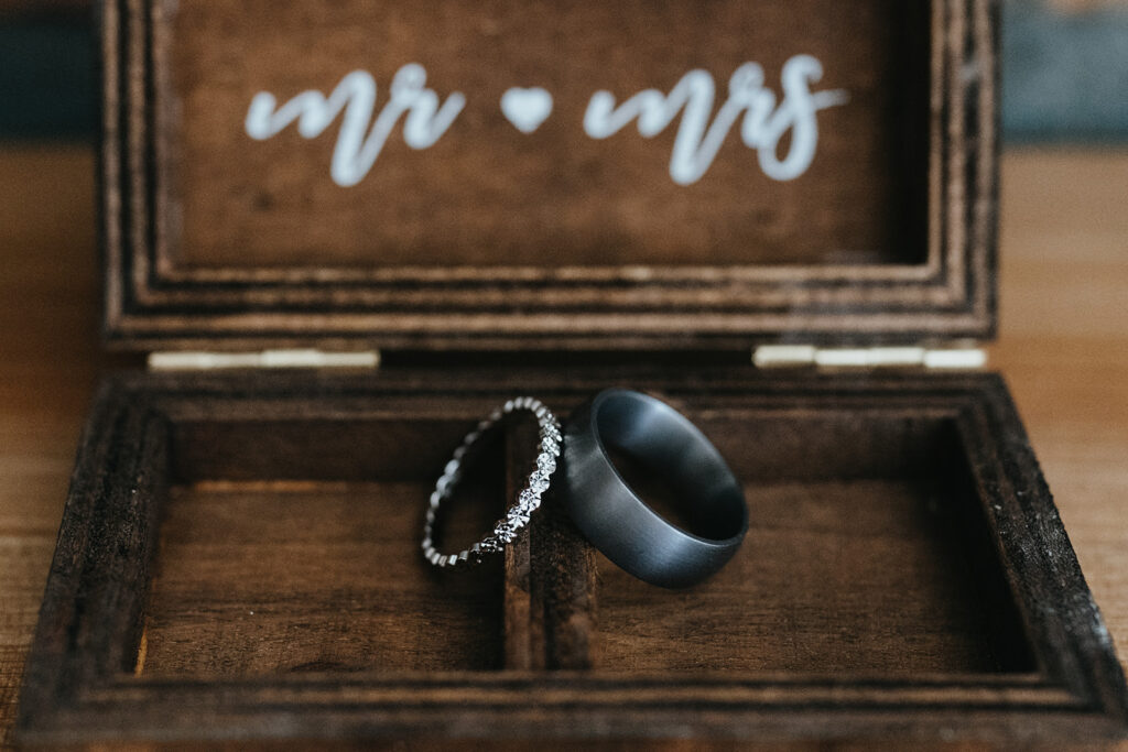 alliances, bagues, bague de mariage, mariage, wedding day, détails, anneaux