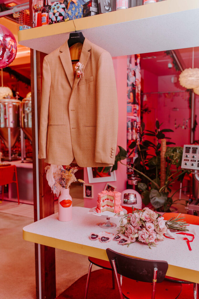 costume marié, fleurs, lunette, rose, gâteau, wedding cake, pink