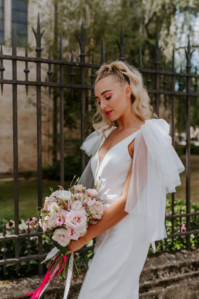 Mariée, bride to be, fleur, tenue civile, combinaison, barbie, civil, mariage, mairie, portrait