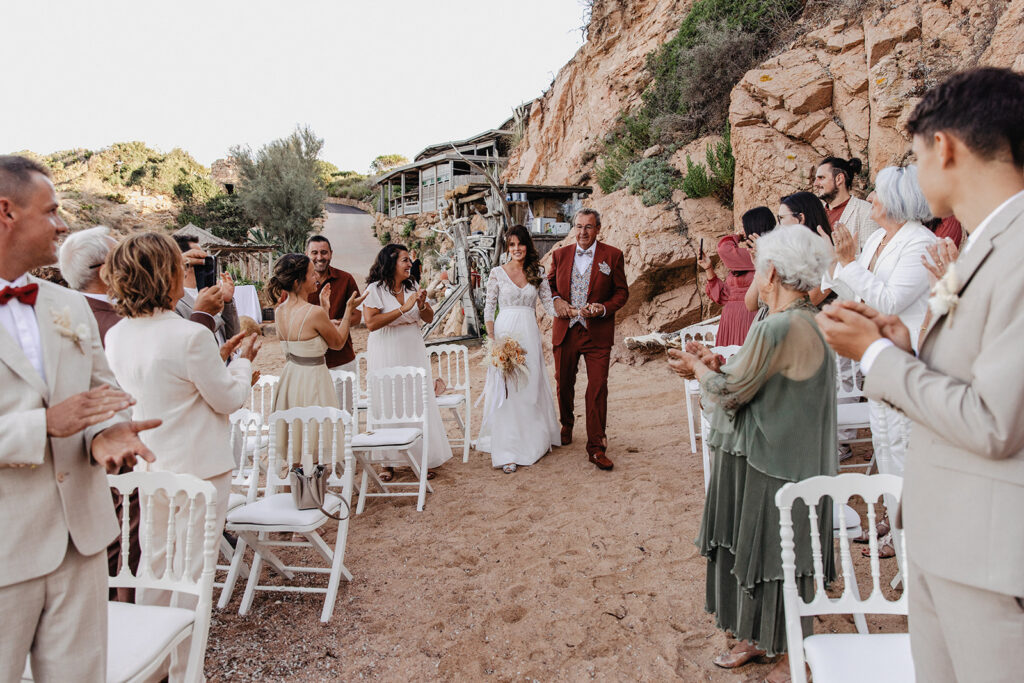 plage, mariage a la plage, mariage, mariage en bord de mer, décoration de mariage, cérémonie de mariage, cérémonie laïque, cérémonie religieuse, cérémonie a la plage, cérémonie en bord de mer 