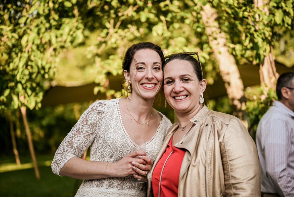 wedding planner, bride ,redress, robe rouge, mariée