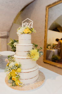 wedding cake, gâteau, jaune, fleurs, miel, nude cake,