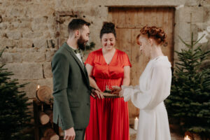 mariage hiver ; cérémonie laïque ; officiant cérémonie ; alliance