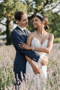 Lavande, couple mixte, diadème, henné,