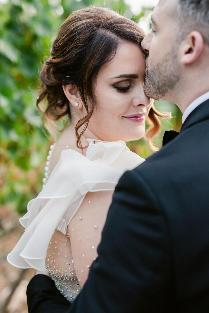 photo couple, mariés, choisir les accessoires parfaits pour la mariée