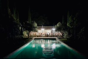 soirée blanche , welcome dinner, piscine, lustre , brunch