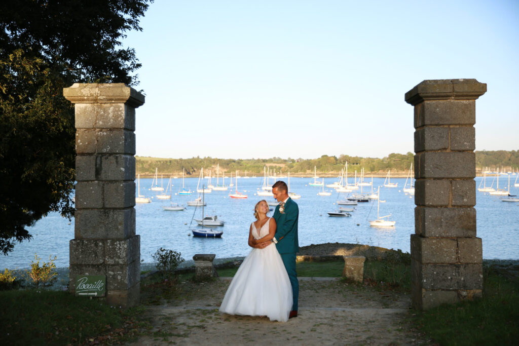 mariage bord de l'eau bateau couple mer