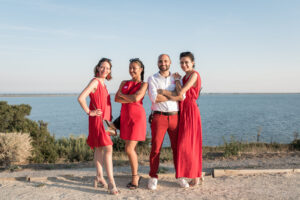 robe rouge, red dress, équipe, organisatrice, team