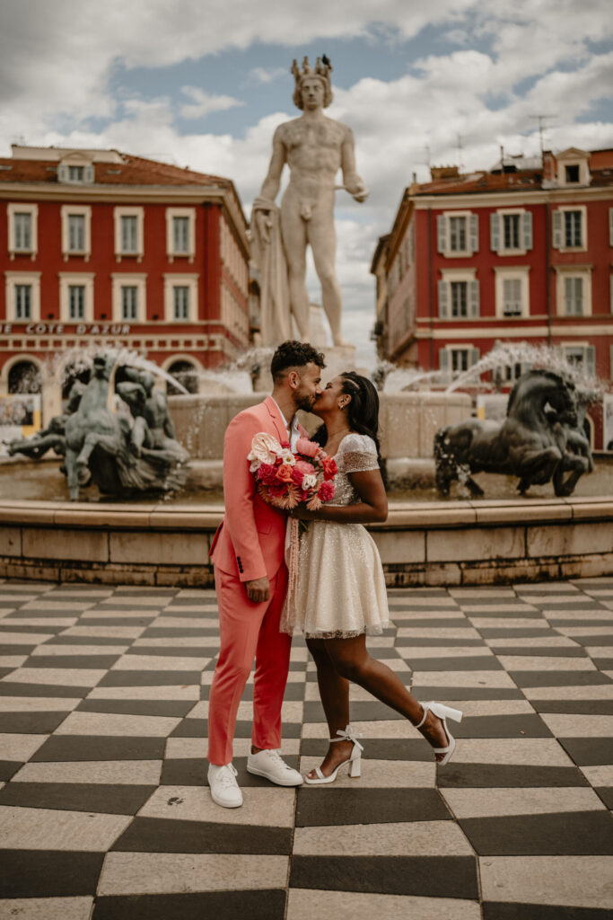 fontaine smoking coloré bouquet de fleurs nice