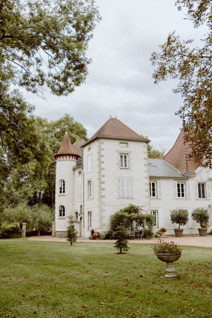 chateau auvergne, chateau du guérinet, chateau, auvergne, chateau champêtre, chateau allier, campagne
