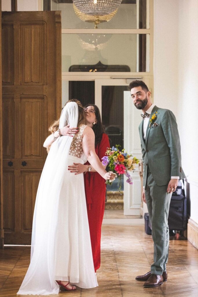 wedding planner et les mariés, wedding planner, les filles en rouge, coordination jour J, organisatrice de mariage, d day wedding planner, conseil et accompagnement, coordinatrice de mariage, cheffe de projet mariage, l'agence aux 1000 mariages, elopement au Québec